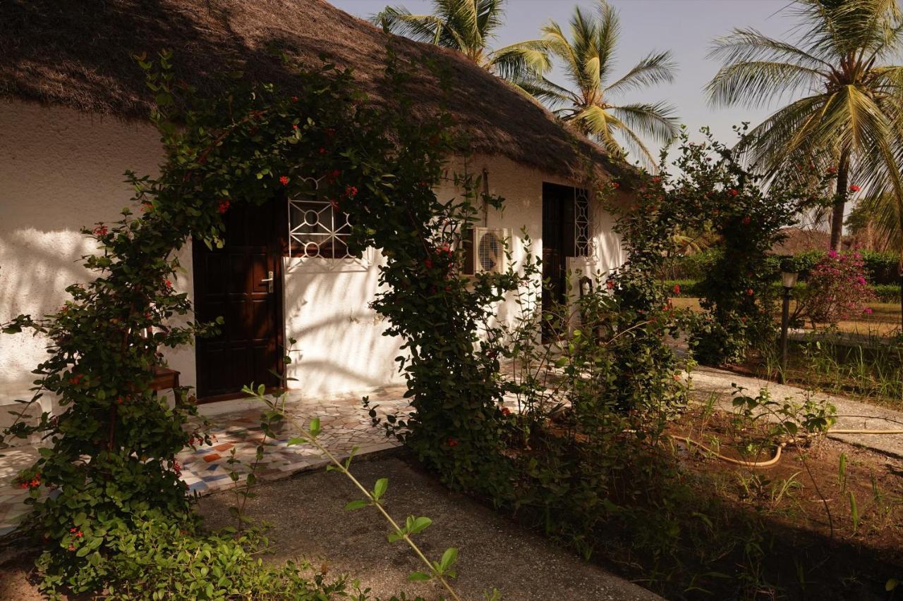 Hotel Katakalousse Yembakana Exterior foto